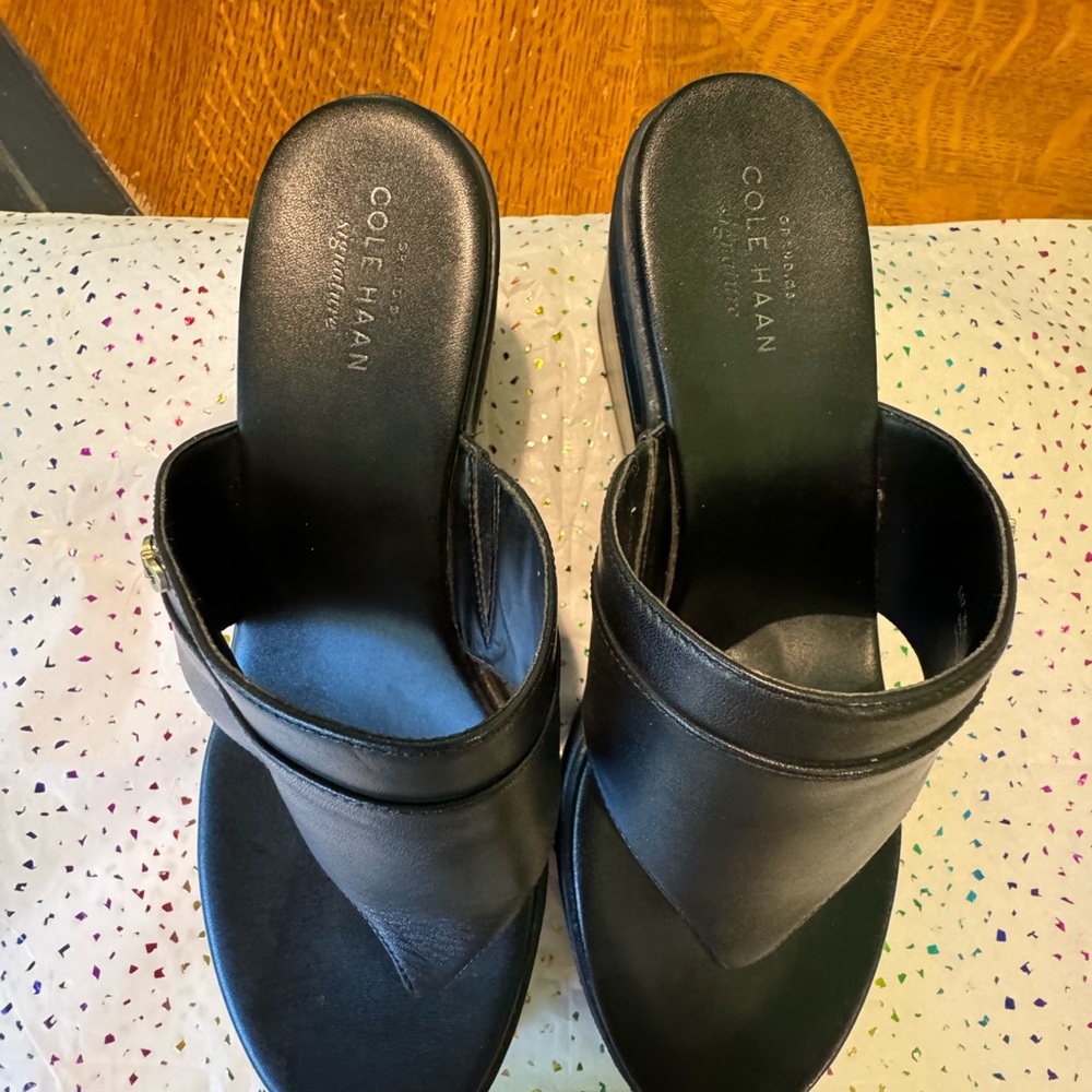 Used COLE HAAN Black Sandals